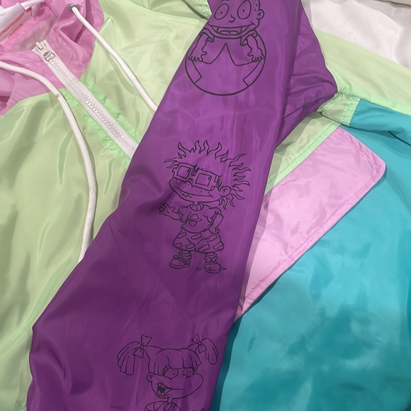 Windbreaker - Picture 6 of 7